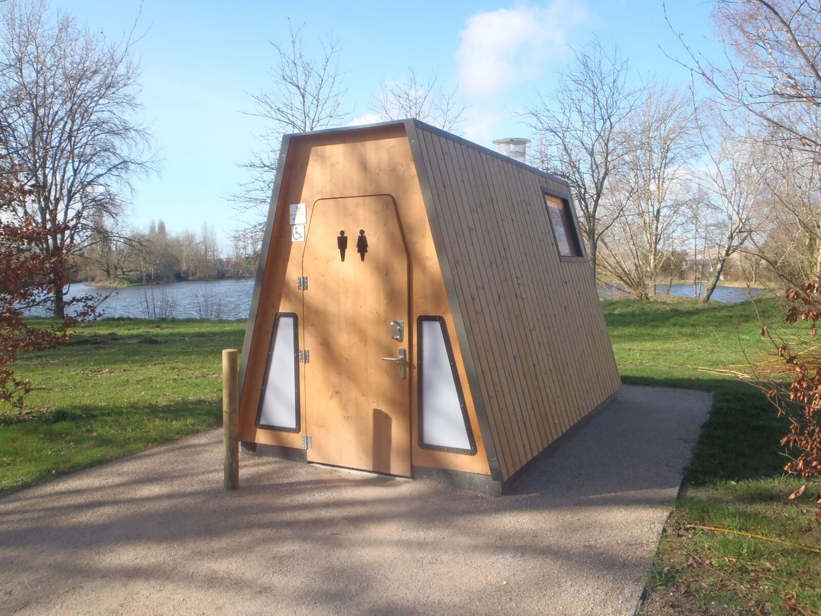 TOILETTES ECO-RESPONSABLES SANISPHERE